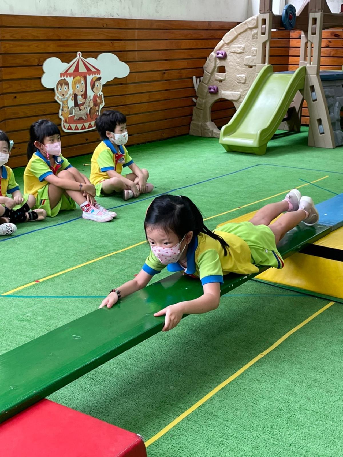 大家一起動一動!